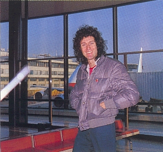 ...japanese airport, 1981 Tour