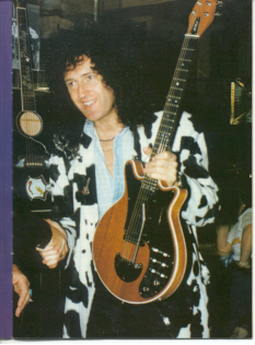 Brian May in Hard Rock cafe