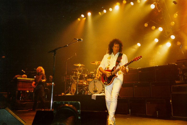 Brian on Stage in Melbourne 98