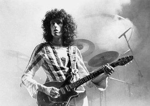 Brian with an innocent expresion ^^ 