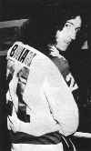 Brian en Japon estrenando campera