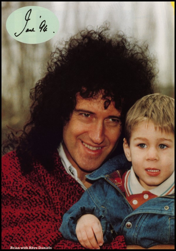 Brian and a wittle boy... :-)