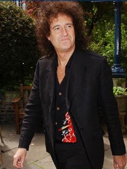 Brian at Lonnie Donegan Memorial Service 08.05.2003