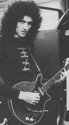 Brian May, best guitarist in the world!!! amazing!