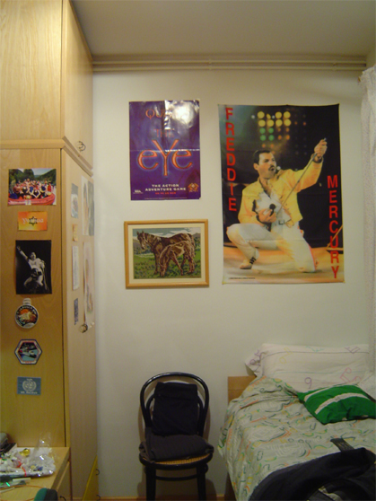 My room in 4 pics (part two)