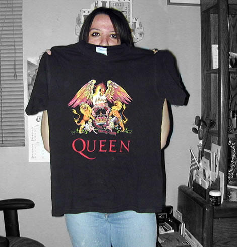my Queen Tee! (tehehe) :D
