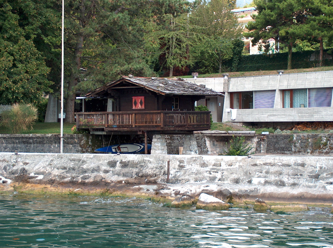 The Lake House (Duckingham Palace)