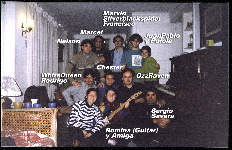 2 Reunion of Queen fans fron MEGAQUEEN (groups.msn.com/megaqueen) from Stgo Chile