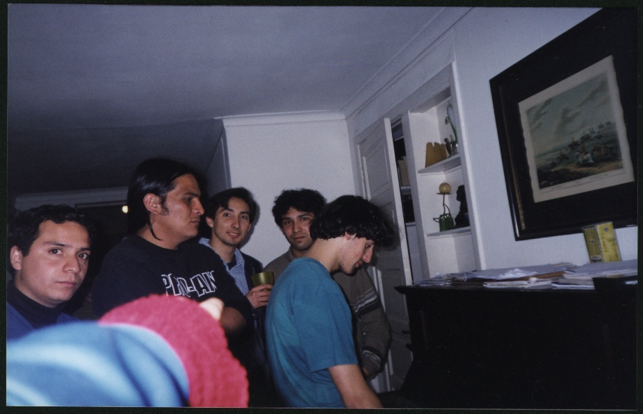 2 Reunion of Queen fans fron MEGAQUEEN (groups.msn.com/megaqueen) from Stgo Chile