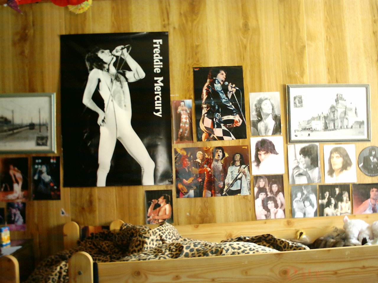 yeah the wall over my bed !