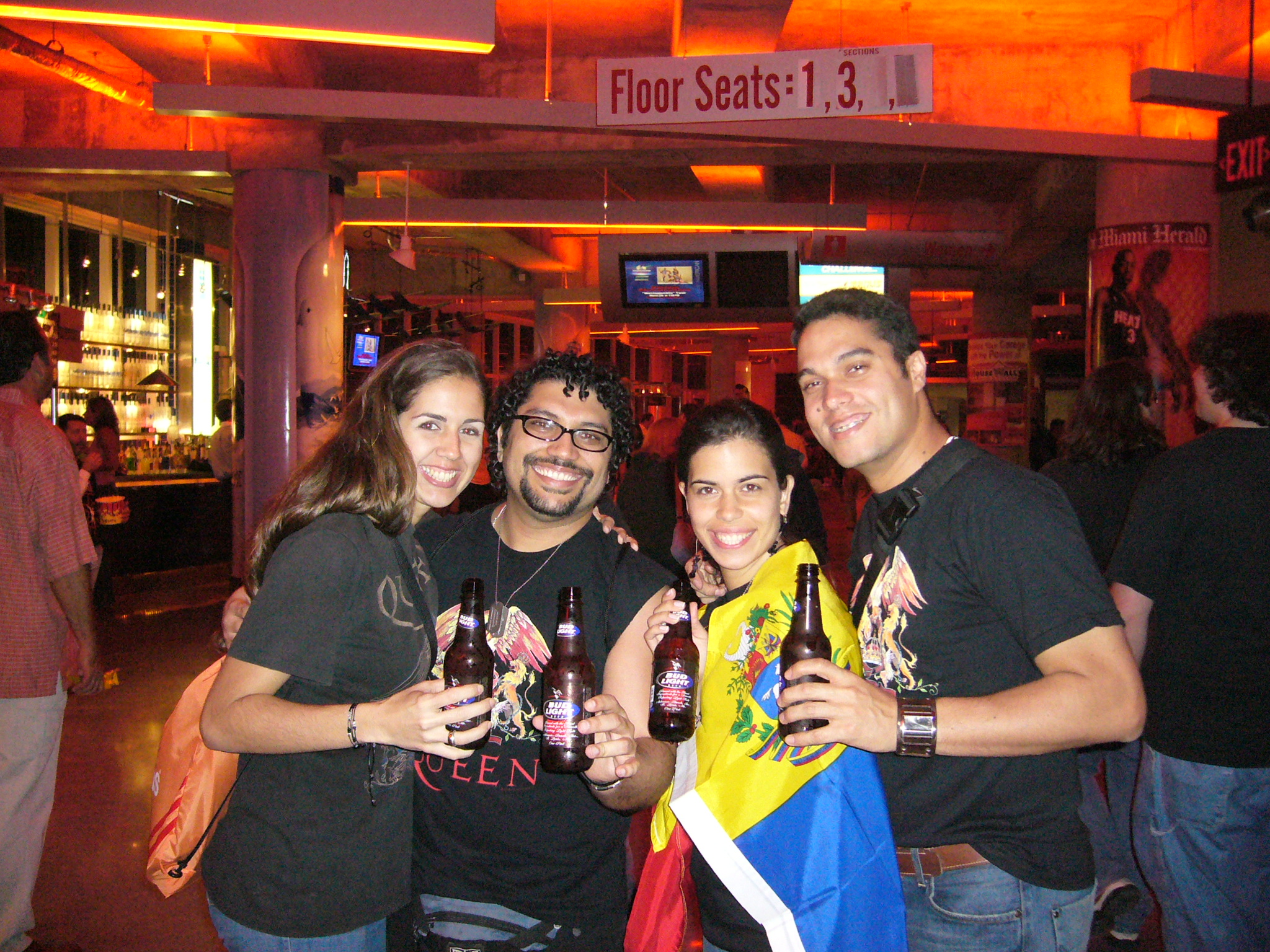 VENEZUELA IN QUEEN CONCERT AA MIAMI