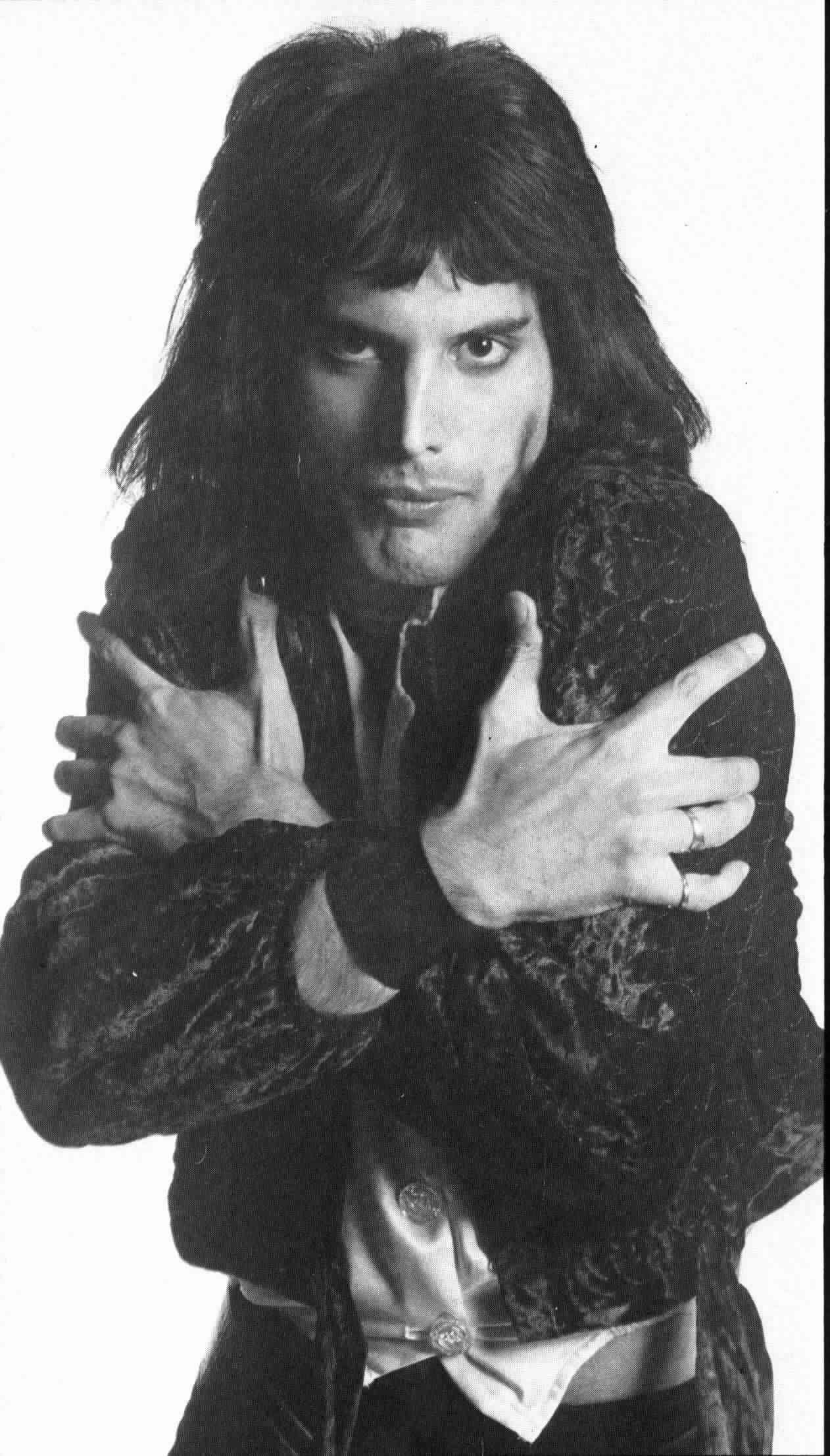My Fave Pic of Freddie!!!!!!!!!!!!!!!!!!!!