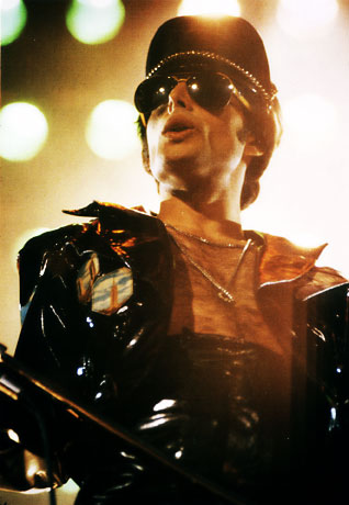 aint he adorable??