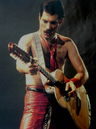 Freddie playing 3 chords - 1980