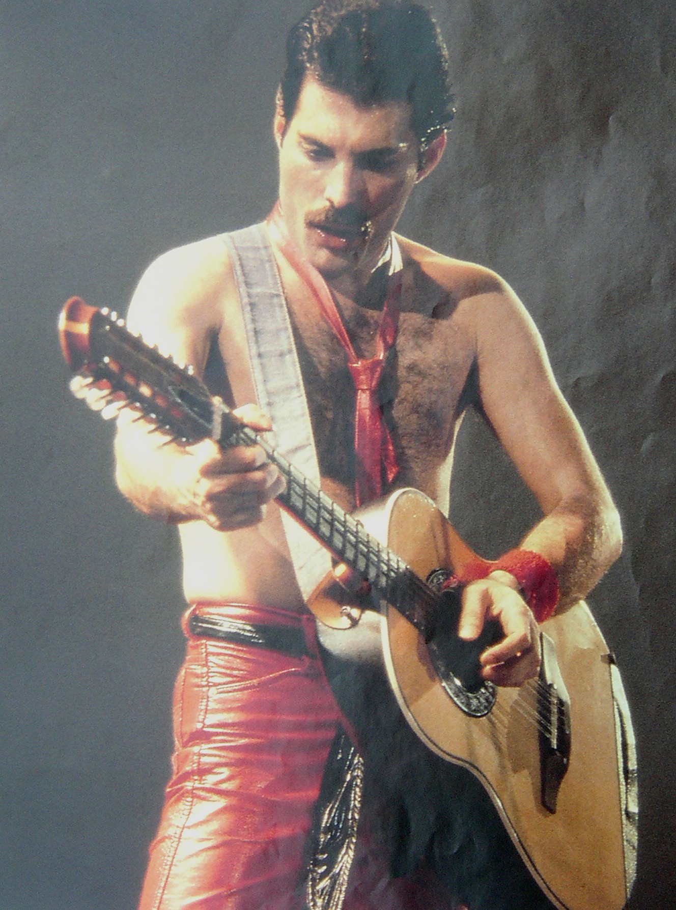 Freddie Mercury Live... 82?