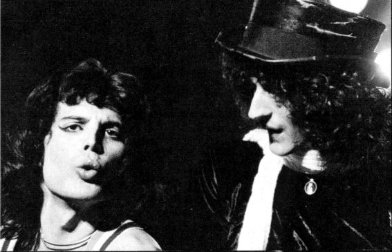youhou! nice lips freddie darling!