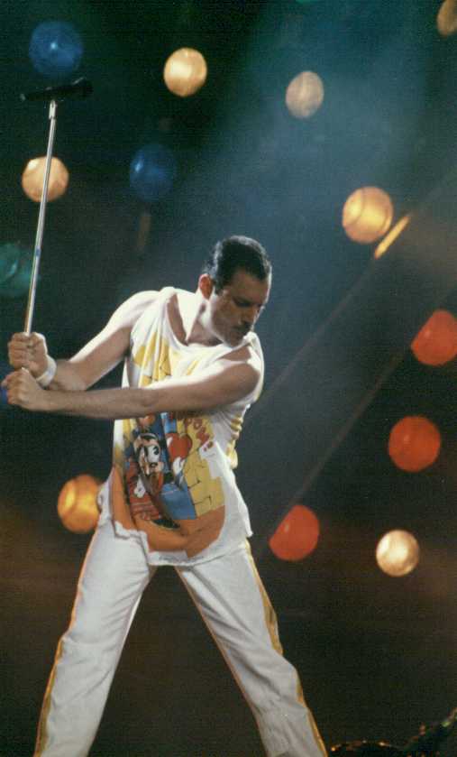 Freddie playing golf?