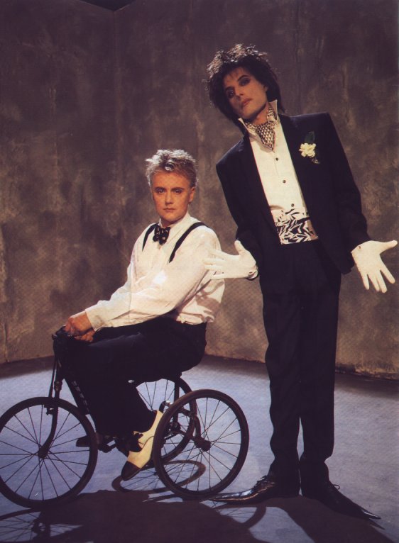 Freddie and Roger, Slightly mad video