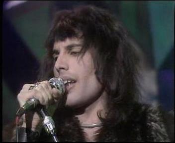 a really beautiful picture of freddie during a concert