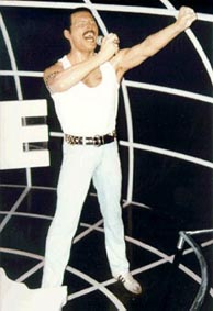 Freddie statue at the Rock Circus