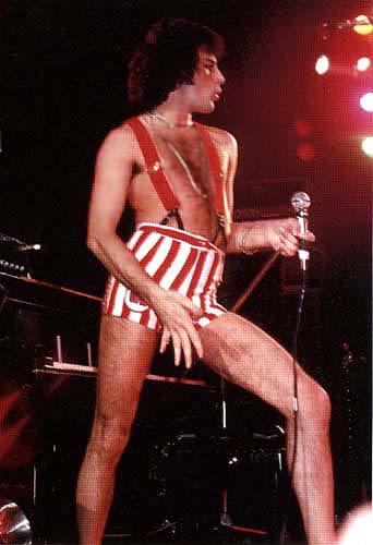 Freddie in his cool shorts again