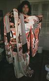 Freddie con kimono....