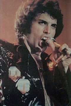 Sexy Freddie :P