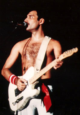 Freddie on guitar - Works tour