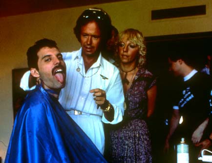 ...Freddie getting a hair cut...strange picture :)