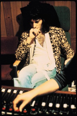 Freddie in studio