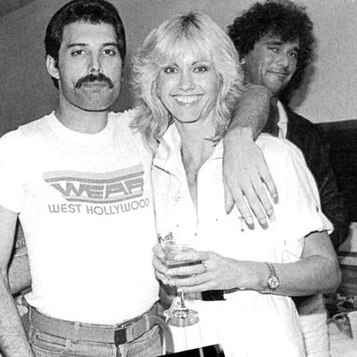 freddie-mercury-and-olivia-newton-john