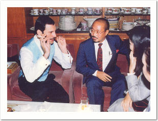 Freddie in the discussion 
