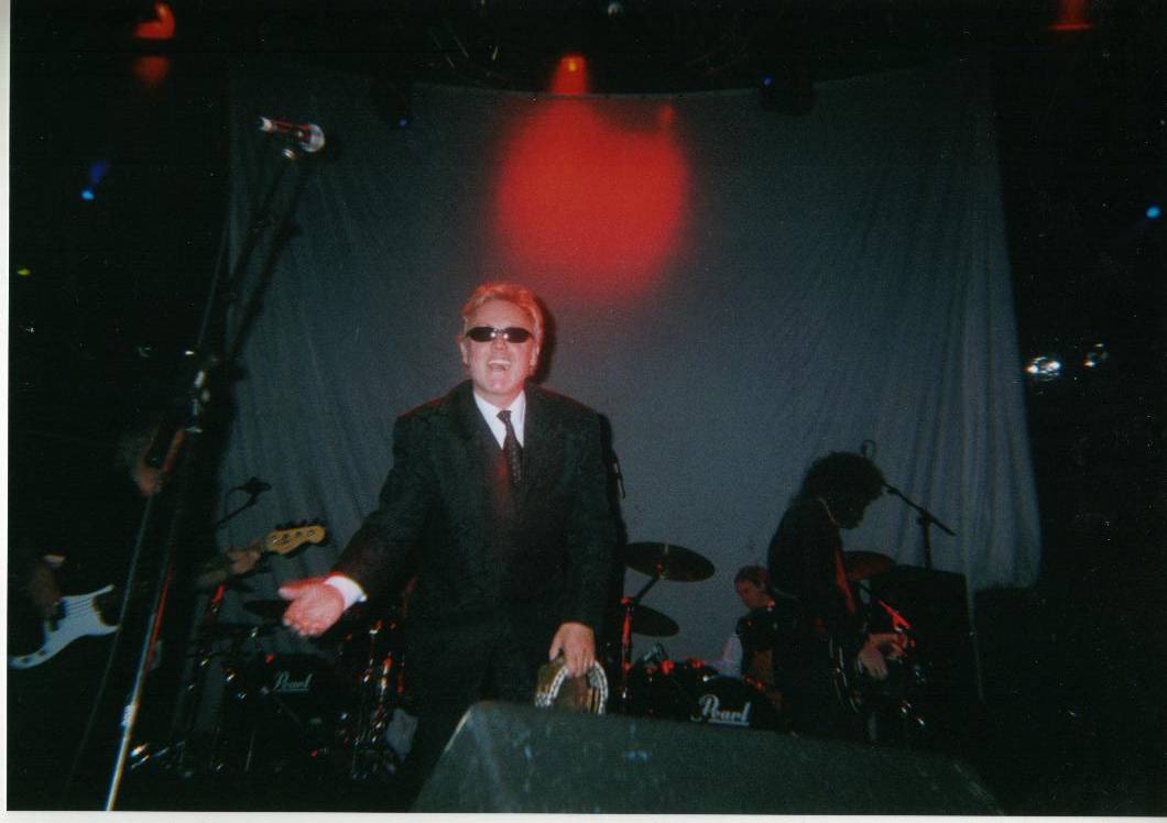Queen at Freddie Mercury Tribute - 24 Nov 2001 (3)