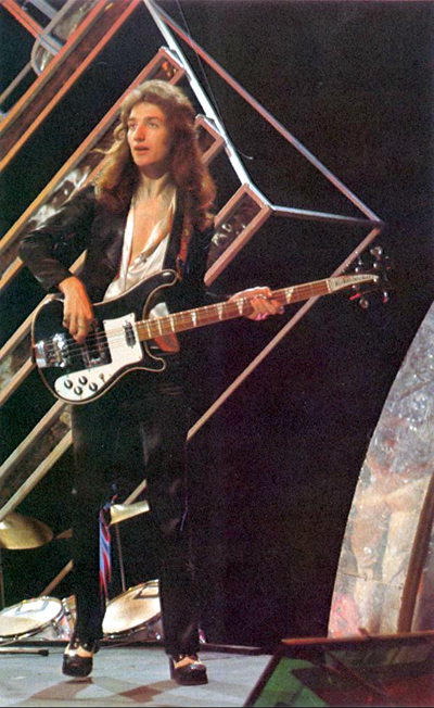 Early John (1971) - nice guitar