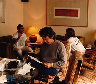 Rare pic of Freddie at Garden Lodge in 85