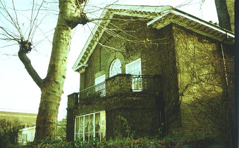 garden lodge
