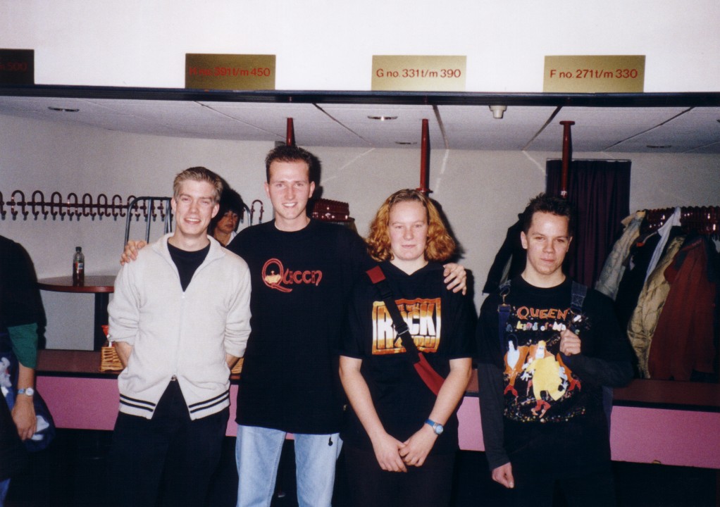 Plengel, Back Chat, Maaike (I don't know if she posts here) and Fried Chicken
