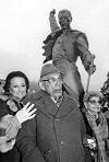 Montserrat, Bomi (RIP :'( ... ) and Jer in front of Freddie's statue, Montreux