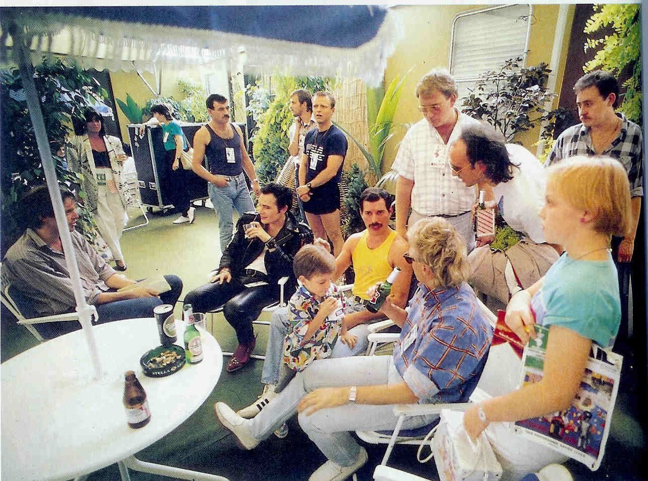 BACKSTAGE AT LIVE AID