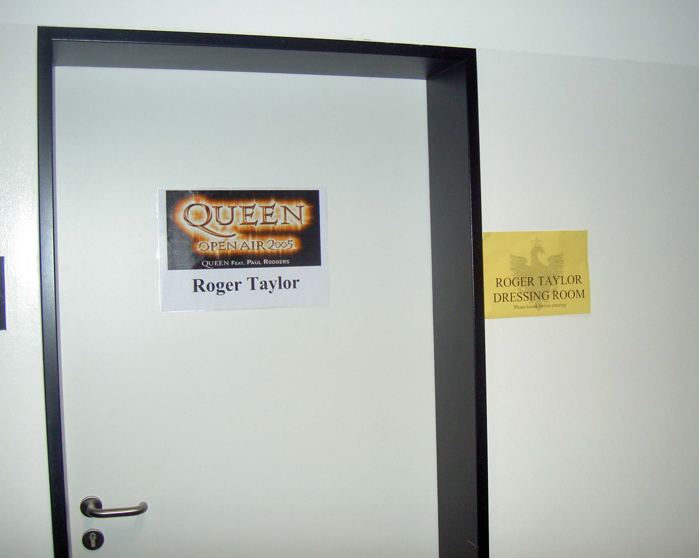 you it would like to have access in this room?I