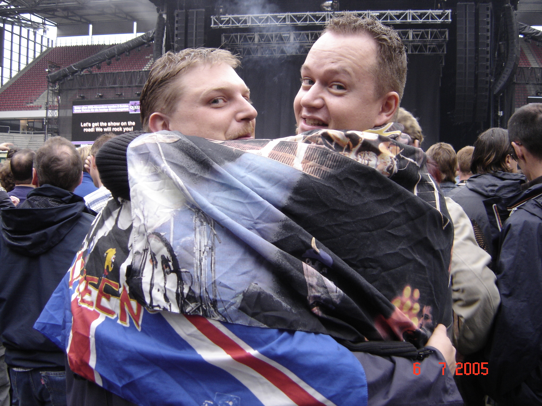 Queen in Cologne: my pal and me with our flags !