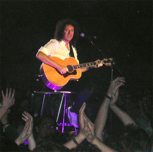 BRIAN MAY 39 BARCELONA
