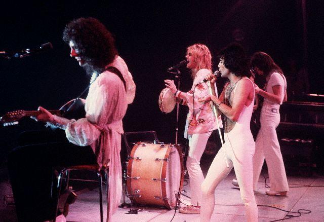 On Stage 1977