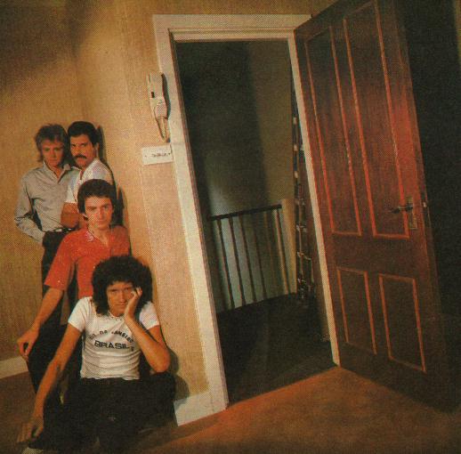 Queen on the door