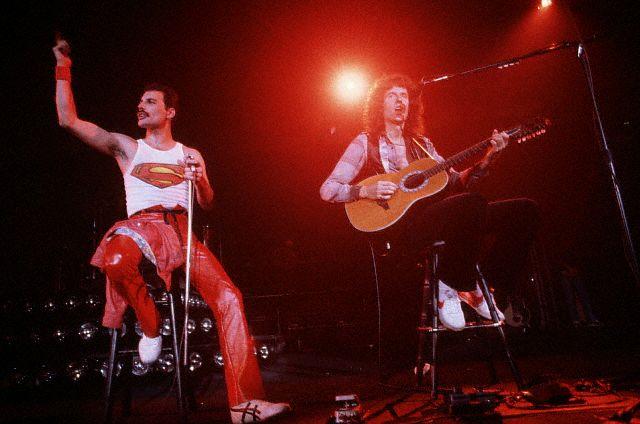 Brian and Freddie acoustic