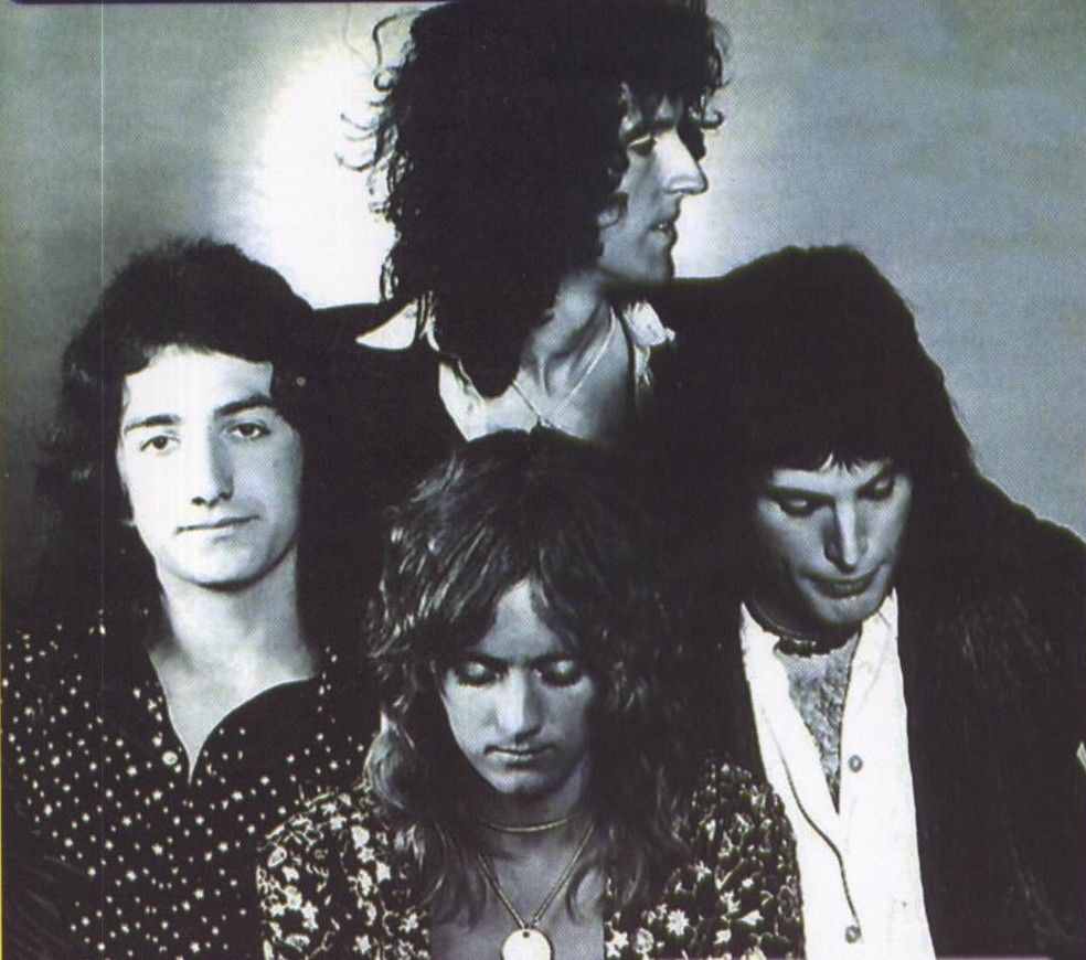 HERMOSOS QUEEN