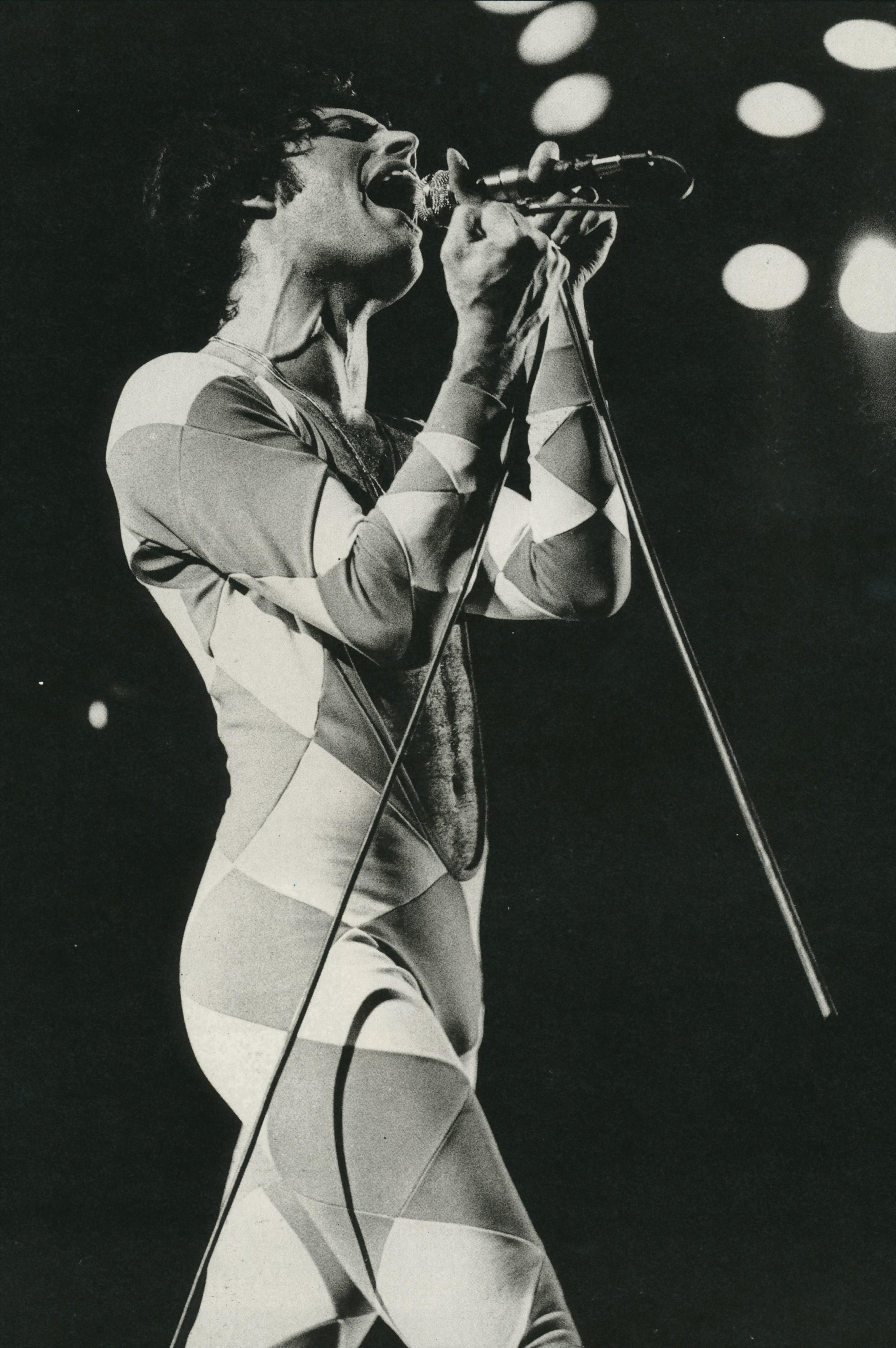 Freddie on stage 1977