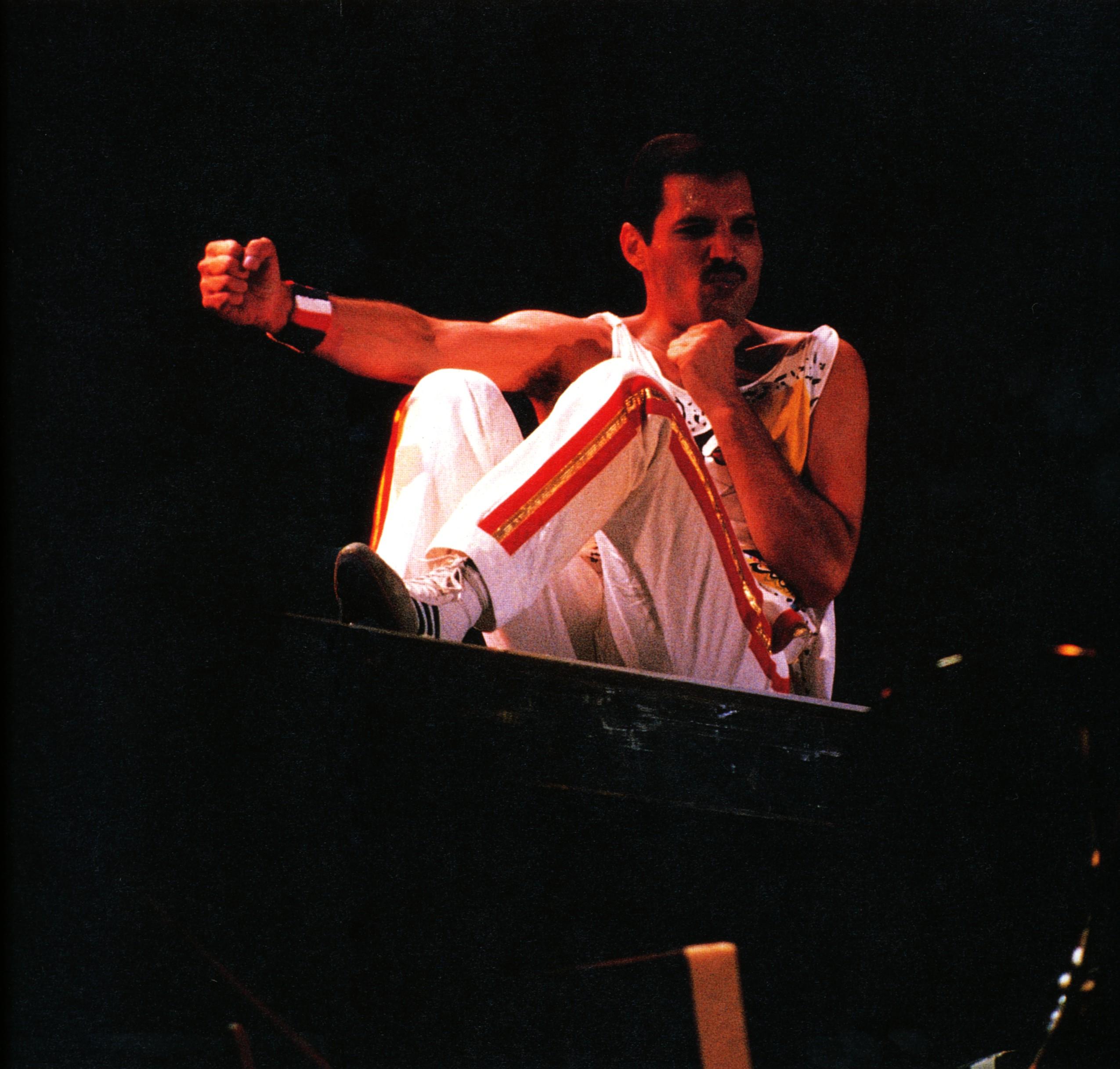 On stage 1986