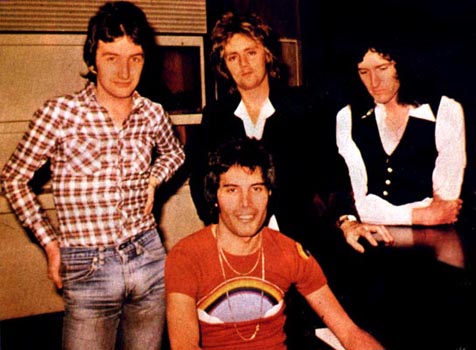 Nice t-shirt Freddie!