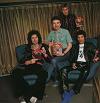Freddie looks very nice in this pic!!